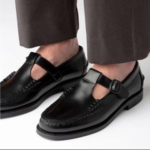 HEREU STUDIOS
Item: ALBER T-BAR LOAFERS
Color: BLACK
Size: 36